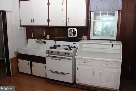 Kitchen - 14611 Roosevelt Ave, Cascade, MD 21719 photo 1 of 1