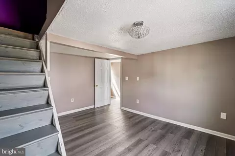 Entry Way - 20 Martin St, Clear Spring, MD 21722 photo 10 of 10