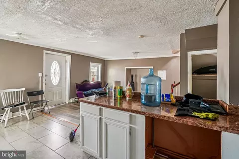 Entry Way - 20 Martin St, Clear Spring, MD 21722 photo 3 of 10