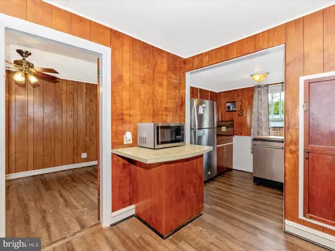 Entry Way - 13609 Blairs Valley Rd, Clear Spring, MD 21722 photo 4 of 5