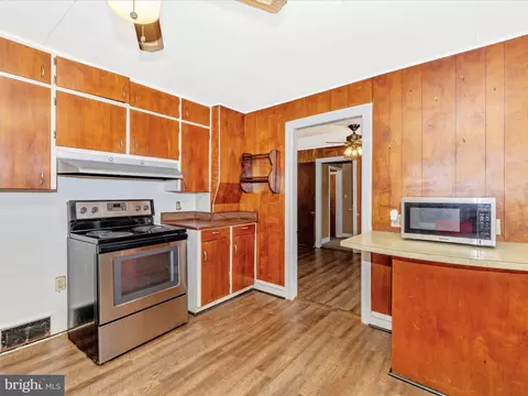 Kitchen - 13609 Blairs Valley Rd, Clear Spring, MD 21722 photo 2 of 3