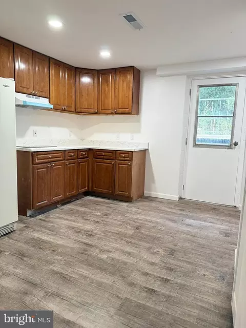 Kitchen - 1424 Outer Dr, Hagerstown, MD 21742 photo 3 of 5
