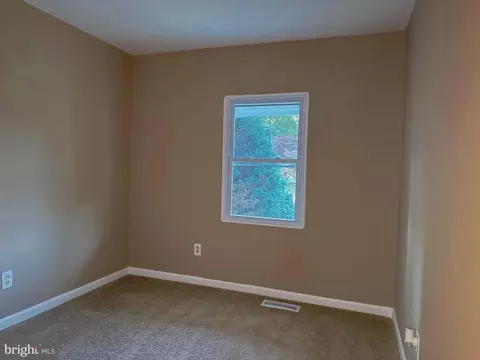 Bedroom - 1424 Outer Dr, Hagerstown, MD 21742 photo 3 of 4