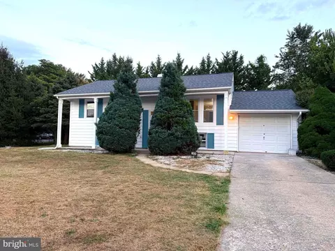 Exterior - 1424 Outer Dr, Hagerstown, MD 21742 photo 2 of 4