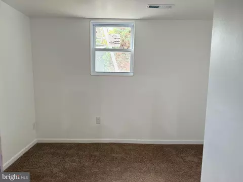 Bedroom - 1424 Outer Dr, Hagerstown, MD 21742 photo 4 of 4
