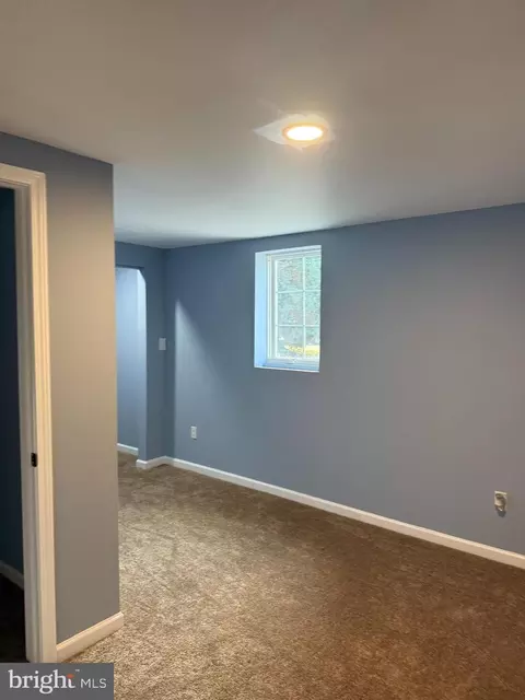 Entry Way - 1424 Outer Dr, Hagerstown, MD 21742 photo 2 of 2
