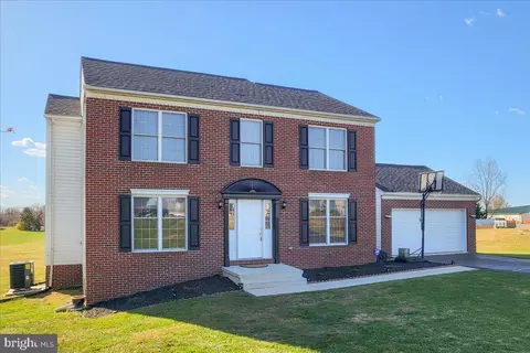 13501 Scarlet Sage Ct, Hagerstown, MD 21740