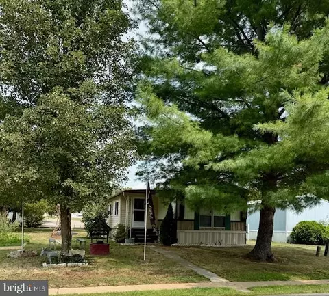 11010 Lakeside Dr #265, Hagerstown, MD 21740