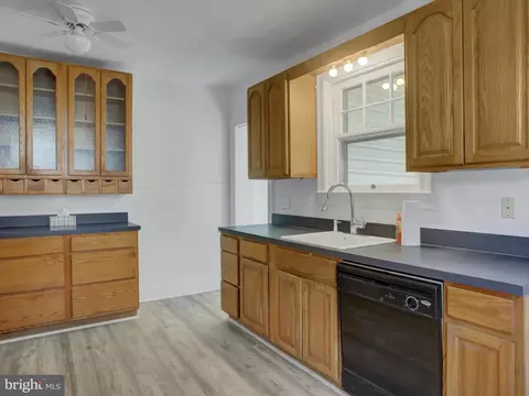 27 E Irvin Ave, Hagerstown, MD 21742 photo 13