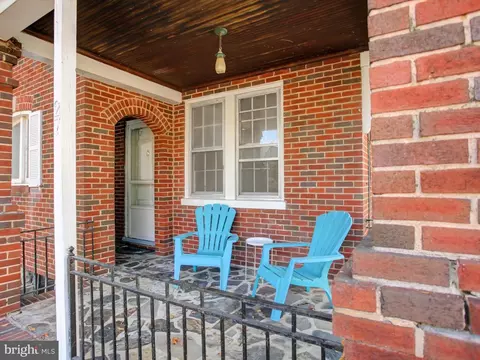 27 E Irvin Ave, Hagerstown, MD 21742 photo 3