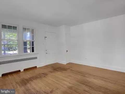 27 E Irvin Ave, Hagerstown, MD 21742 photo 6