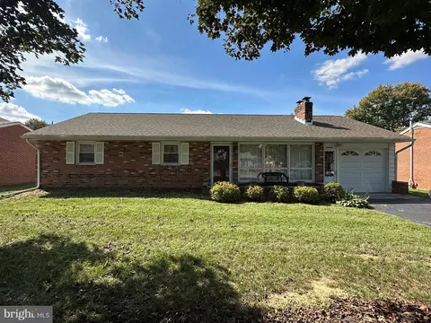 19 Catawba Pl, Hagerstown, MD 21742