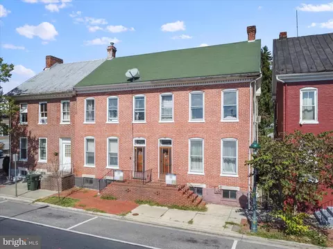 134-136 E Washington St, Hagerstown, MD 21740 photo 3