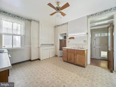 134-136 E Washington St, Hagerstown, MD 21740 photo 7