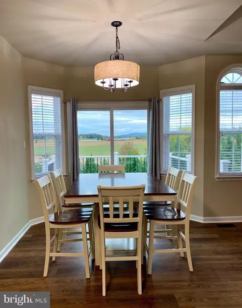 Dining - 121 Colton Ct, Smithsburg, MD 21783 photo 3 of 4