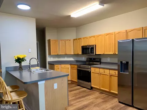Kitchen - 121 Colton Ct, Smithsburg, MD 21783 photo 2 of 6