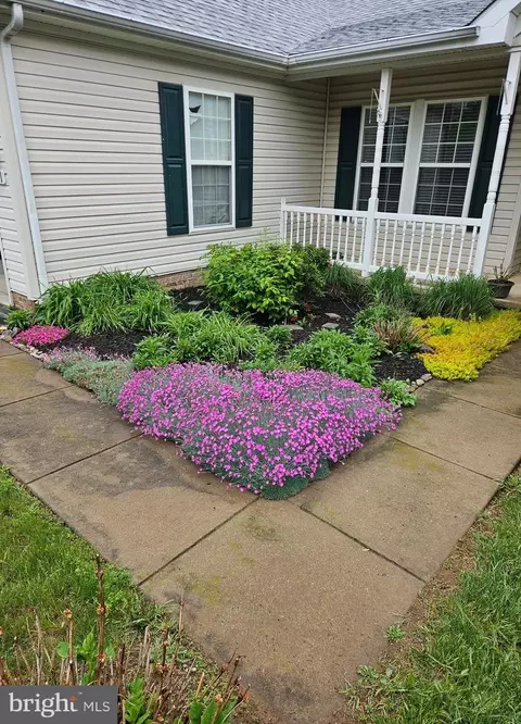 Exterior - 121 Colton Ct, Smithsburg, MD 21783 photo 8 of 9