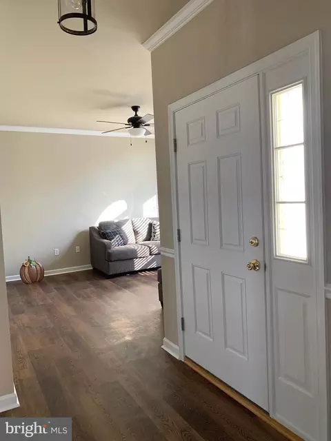Entry Way - 121 Colton Ct, Smithsburg, MD 21783 photo 3 of 7