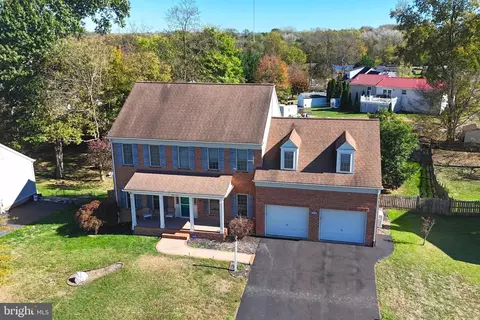 10701 Bratton Ct, Williamsport, MD 21795