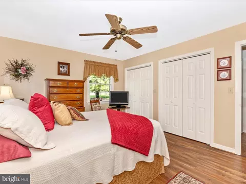 Bedroom - 12720 Spickler Rd, Clear Spring, MD 21722 photo 4 of 6