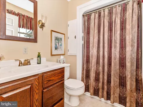 Bath - 12720 Spickler Rd, Clear Spring, MD 21722 photo 1 of 2