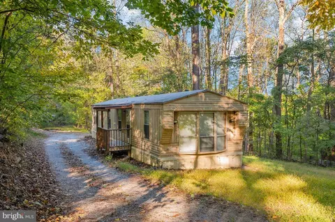 1425 Brown Rd, Knoxville, MD 21758
