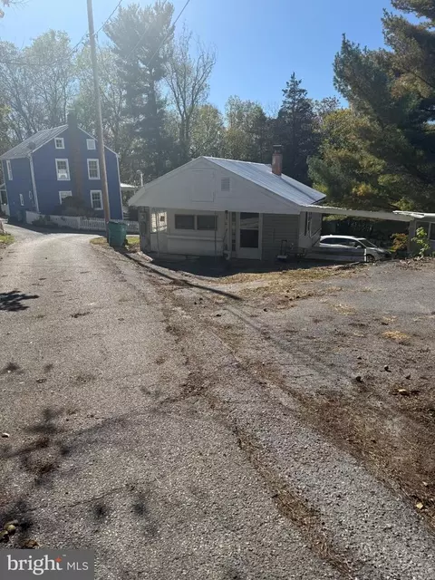 21 Bell Ln, Keedysville, MD 21756