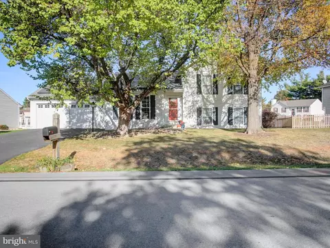 17218 Tamarack Dr, Williamsport, MD 21795