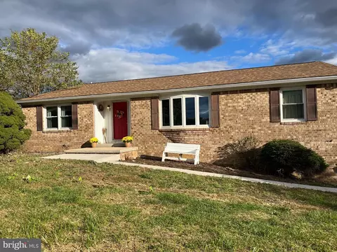 21304 Mount Aetna Rd, Hagerstown, MD 21742