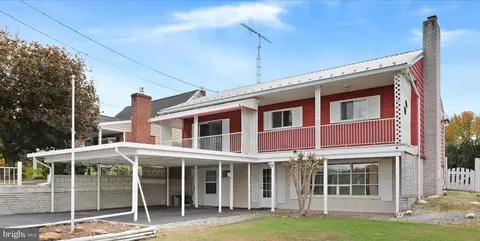 302 Sunset Ave, Williamsport, MD 21795