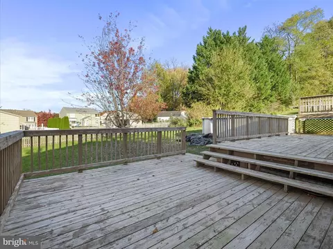 Exterior - 104 Rebeccas Ct, Smithsburg, MD 21783 photo 6 of 8