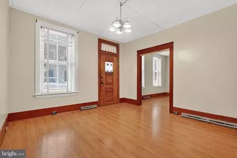 527 W Church St, Hagerstown, MD 21740