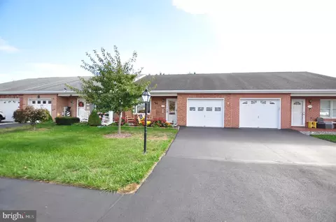 137 Sunflower Dr, Hagerstown, MD 21740