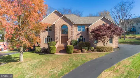 20314 Parkwood Ct, Hagerstown, MD 21742