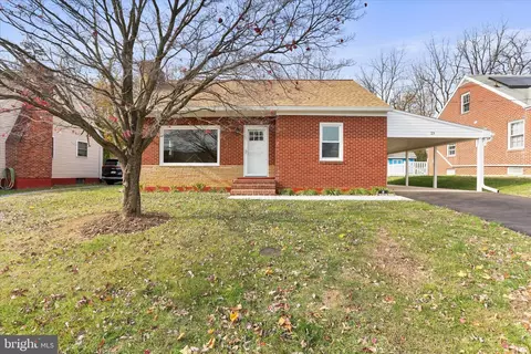 23 Atlantic Dr, Hagerstown, MD 21742