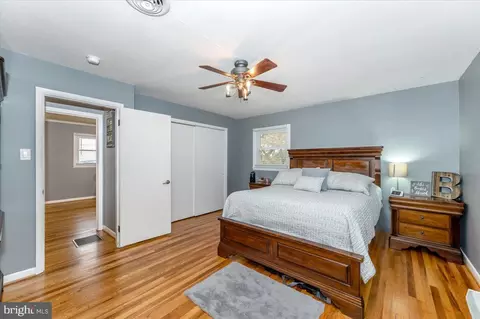 Bedroom - 14519 Edgemont Rd, Smithsburg, MD 21783 photo 2 of 4