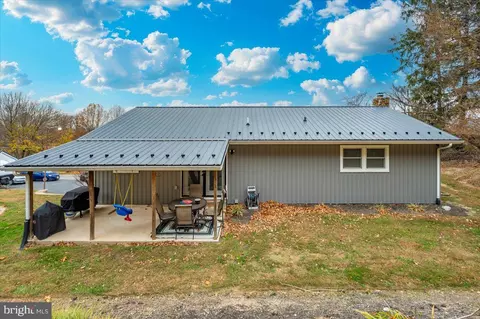 Exterior - 14519 Edgemont Rd, Smithsburg, MD 21783 photo 3 of 12
