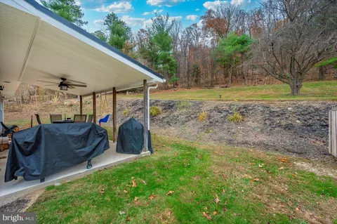 Exterior - 14519 Edgemont Rd, Smithsburg, MD 21783 photo 8 of 12
