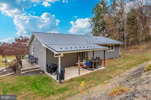 Exterior - 14519 Edgemont Rd, Smithsburg, MD 21783 photo 2 of 12