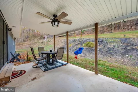 Exterior - 14519 Edgemont Rd, Smithsburg, MD 21783 photo 7 of 12