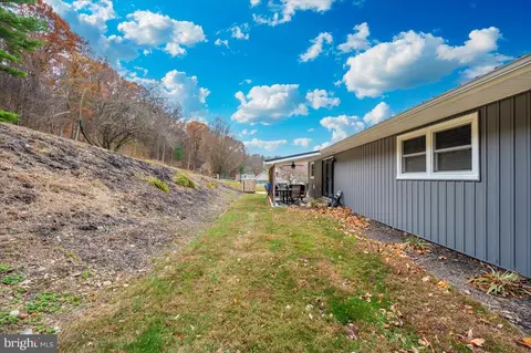 Exterior - 14519 Edgemont Rd, Smithsburg, MD 21783 photo 9 of 12