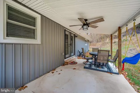 Exterior - 14519 Edgemont Rd, Smithsburg, MD 21783 photo 6 of 12