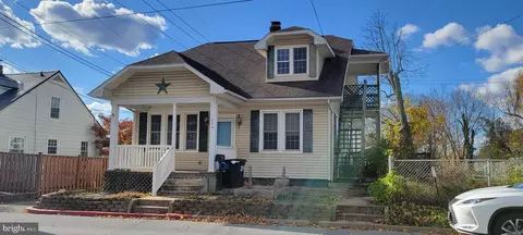 208 S Artizan St, Williamsport, MD 21795