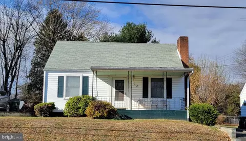 Exterior - 221 Devonshire Rd, Hagerstown, MD 21740 photo 7 of 7