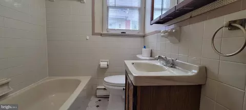 Entry Way - 221 Devonshire Rd, Hagerstown, MD 21740 photo 5 of 5
