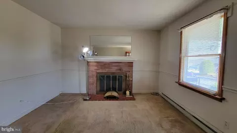 Living - 221 Devonshire Rd, Hagerstown, MD 21740 photo 2 of 2