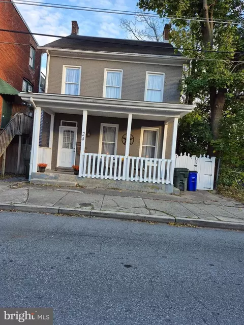 24 Madison Ave, Hagerstown, MD 21740