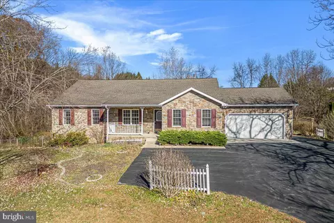 19626 Garretts Mill Rd, Knoxville, MD 21758