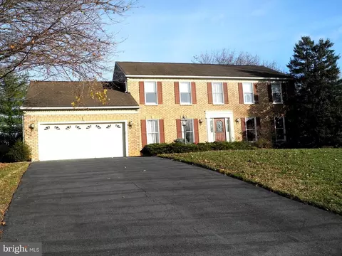 19702 Portsmouth Dr, Hagerstown, MD 21742