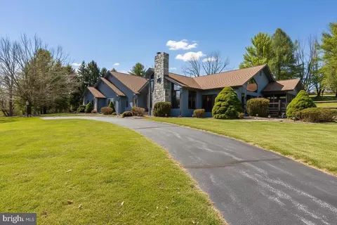 19850 Cool Hollow Rd, Hagerstown, MD 21740